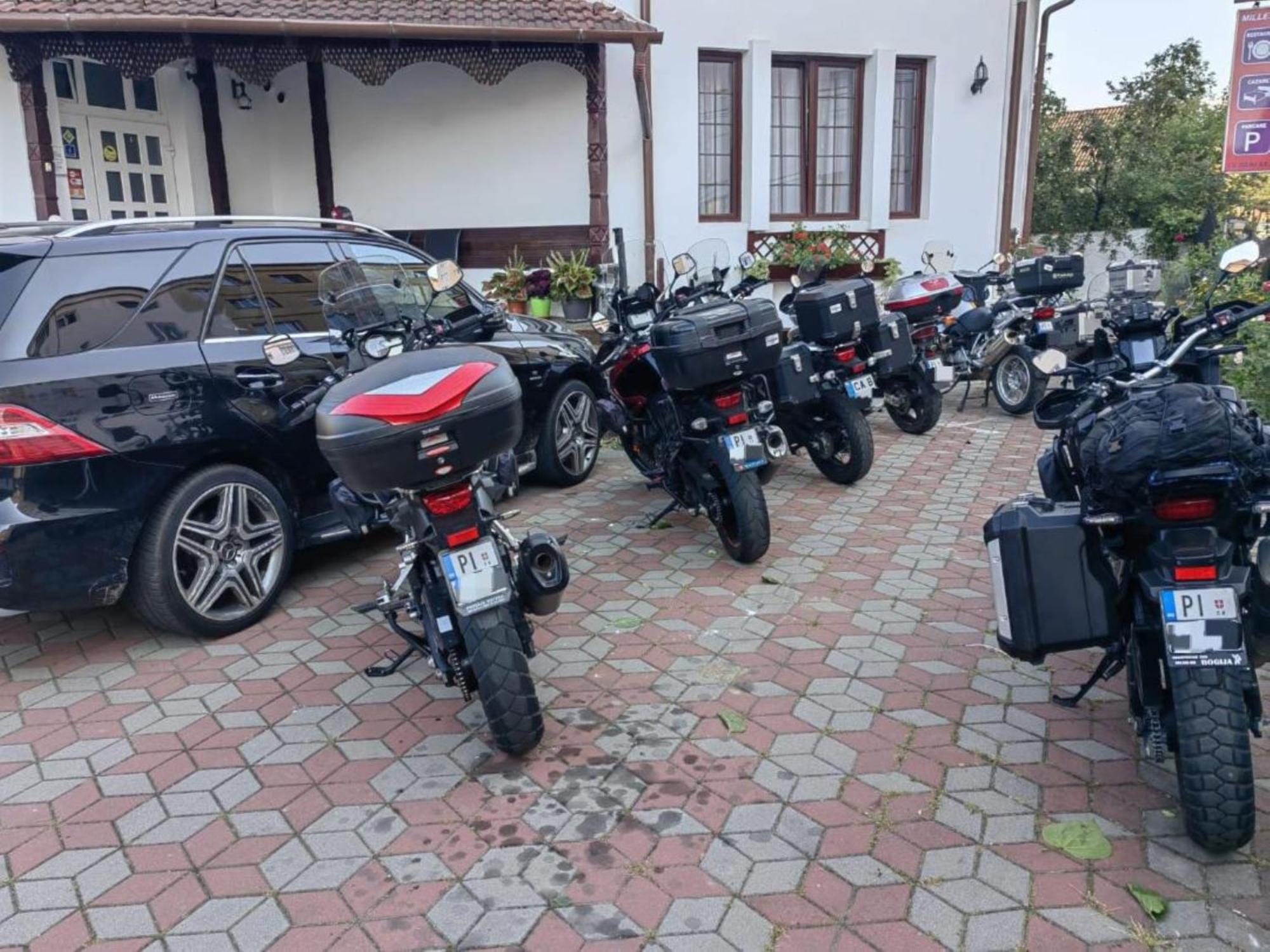 Pensiunea Millenium Sibiu With Parking - Motorcycle Friendly Travel Routes Exterior photo