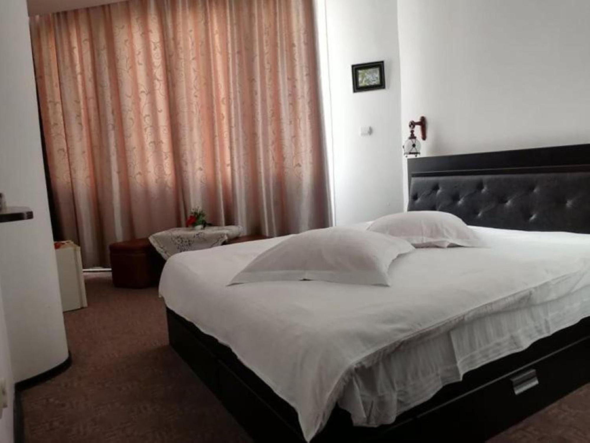Pensiunea Millenium Sibiu With Parking - Motorcycle Friendly Travel Routes Exterior photo