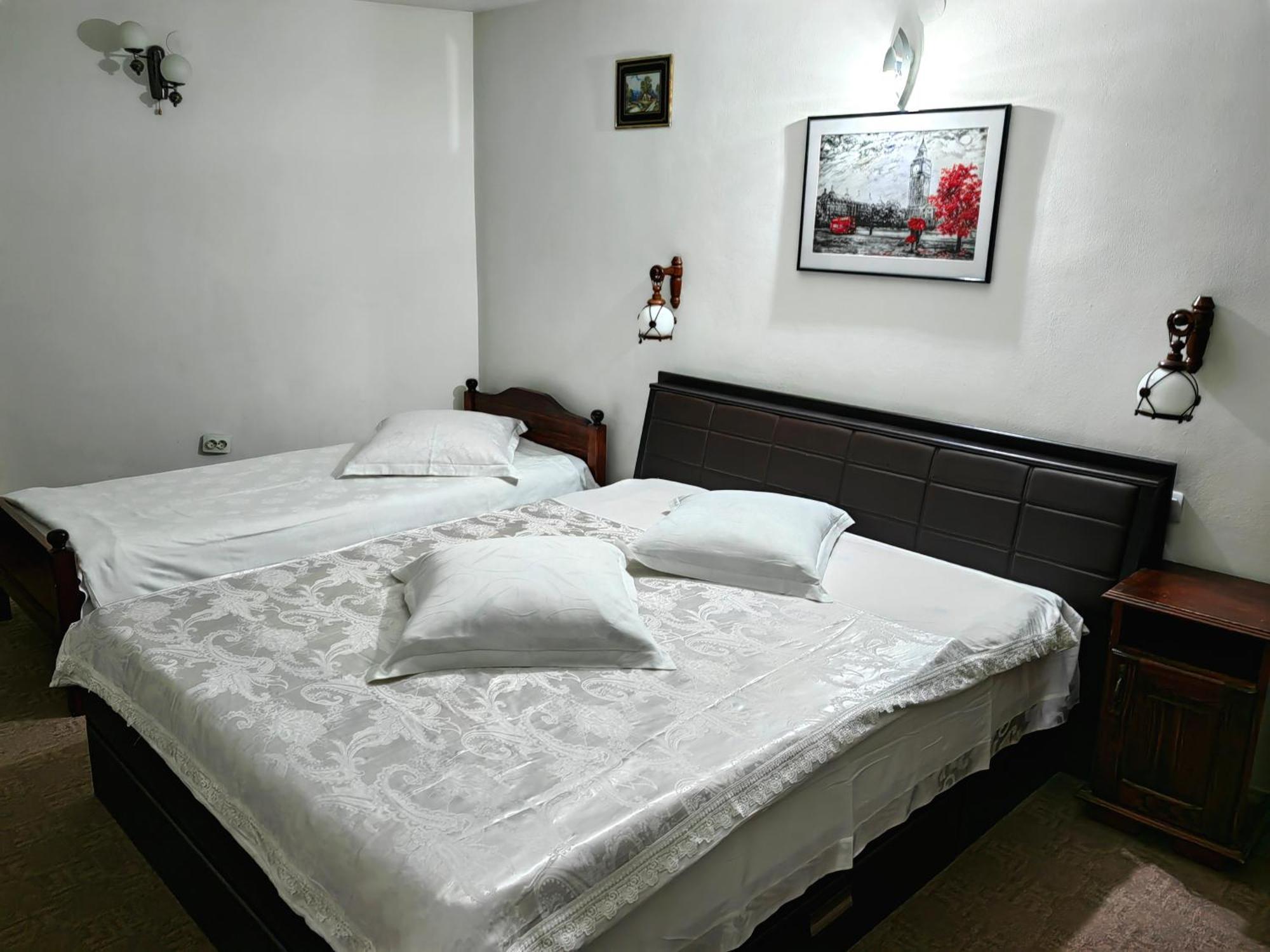 Pensiunea Millenium Sibiu With Parking - Motorcycle Friendly Travel Routes Exterior photo
